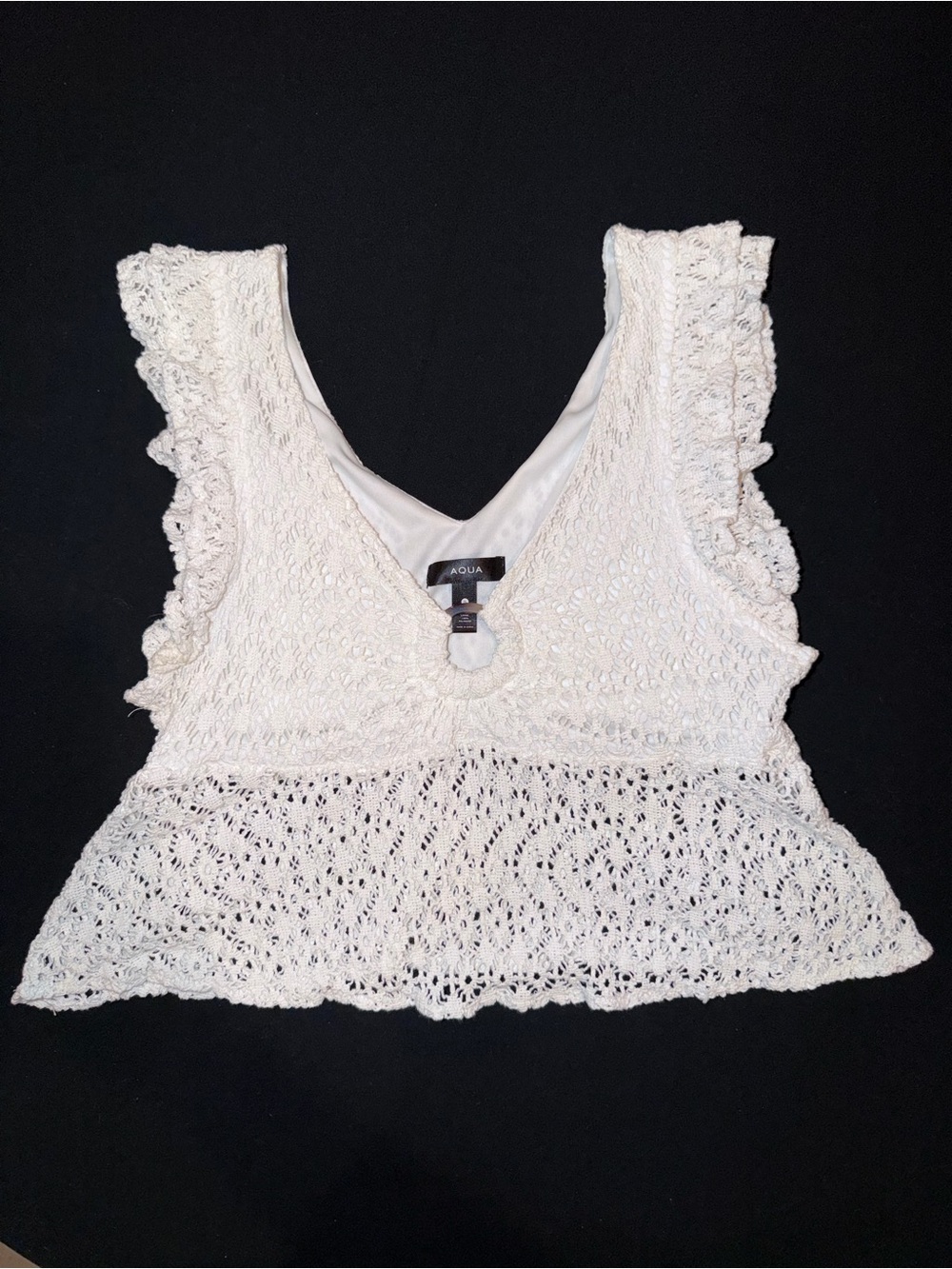 AQUA Bloomingdale’s White Crochet Peplum Crop Top Size S